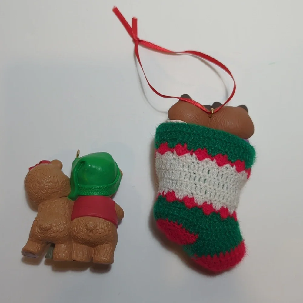 Hallmark 1990 Mom Dad Bears an 1991 Mom Dad Raccoons Crotchet Stocking Ornaments